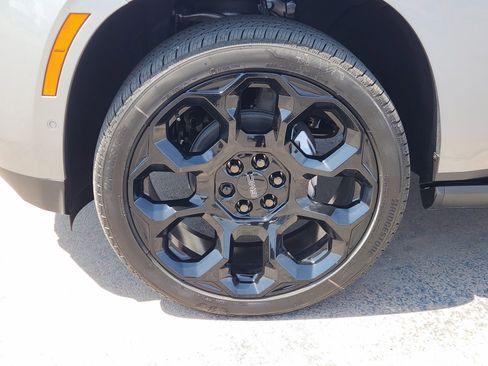 New 2026 GMC Yukon Denali w/ Denali Reserve Package image 14