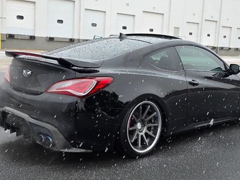 Used 2013 Hyundai Genesis 3.8 image 5