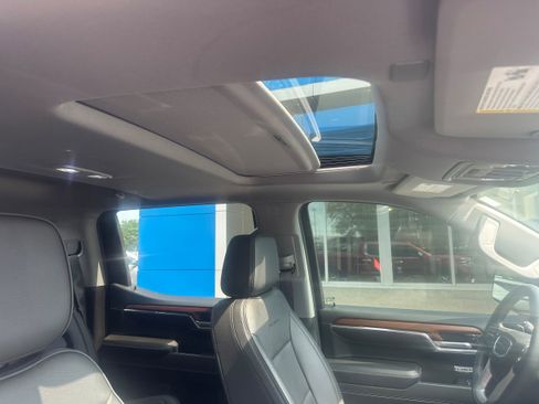 Used 2023 GMC Sierra 1500 Denali w/ Denali Reserve Package image 8