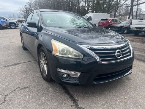 Used 2015 Nissan Altima 2.5 SL w/ Technology Package image 1