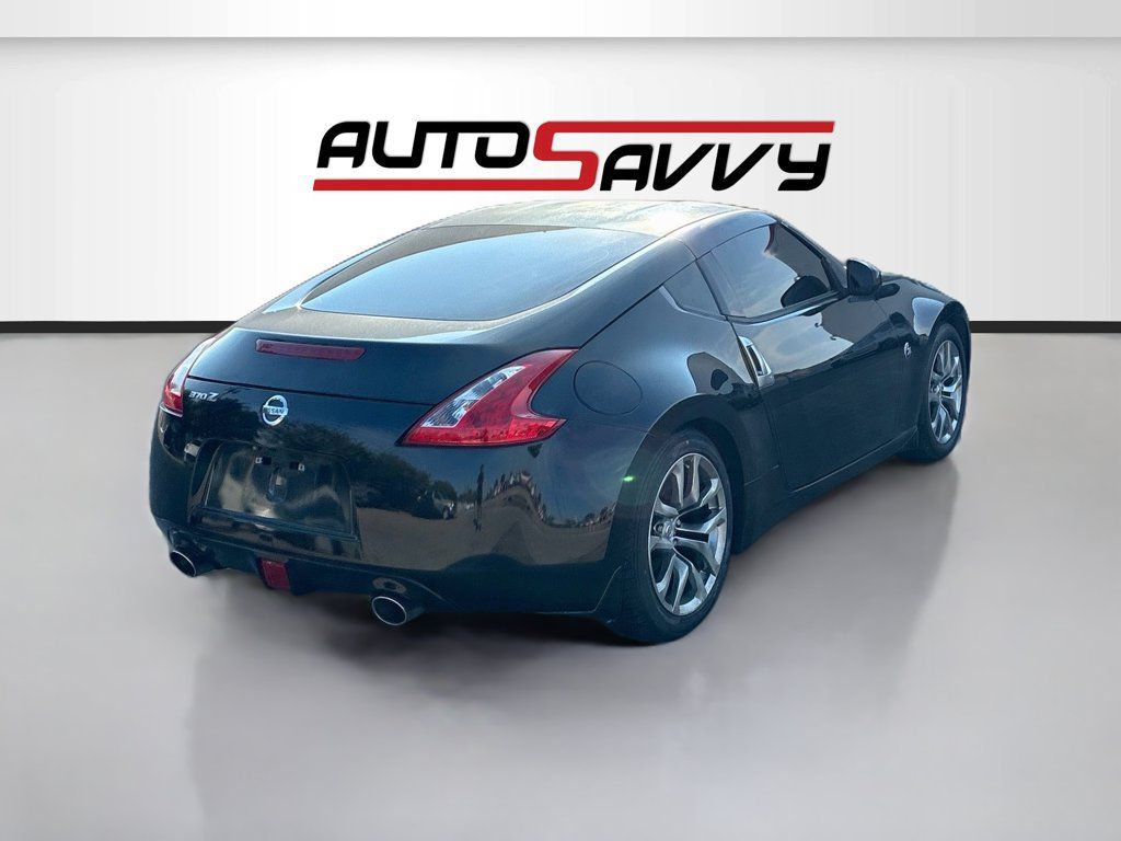 Used 2014 Nissan 370Z Coupe RWD image 7