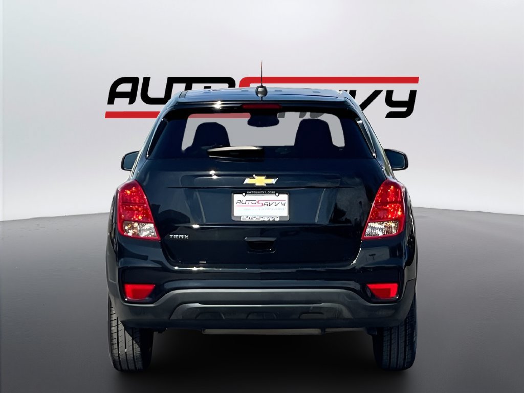 Used 2022 Chevrolet Trax LS w/ Tint and Cruise Package FWD image 6