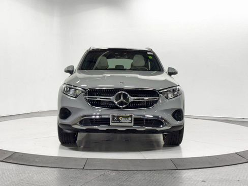 Used 2025 Mercedes-Benz GLC 350e 4MATIC w/ Driver Assistance Package image 2