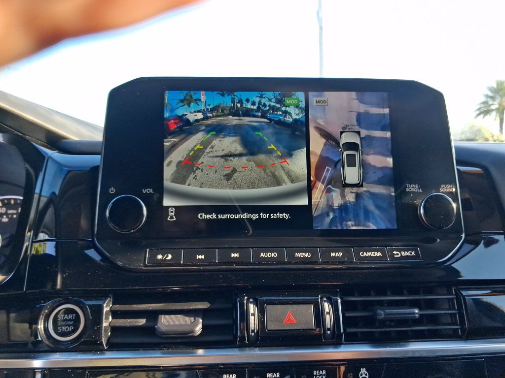 Certified 2023 Nissan Pathfinder SL FWD image 27