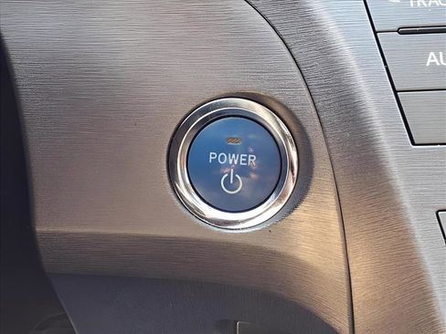 Used 2013 Toyota Prius Two image 19