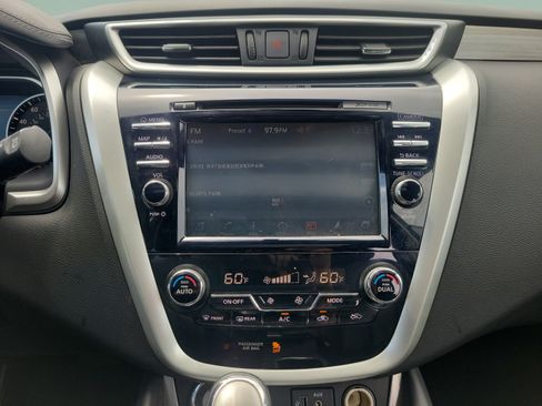 Used 2018 Nissan Murano SL w/ Moonroof Package AWD/4WD image 14