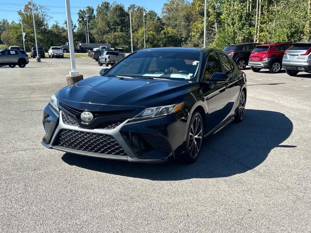 Used 2019 Toyota Camry SE w/ Audio Package FWD image 8