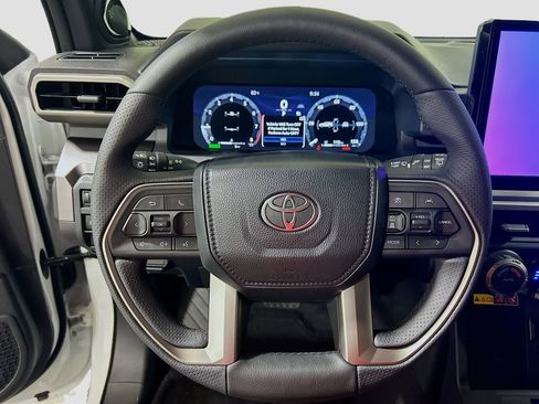 New 2026 Toyota 4Runner TRD Off-Road Premium AWD/4WD image 9