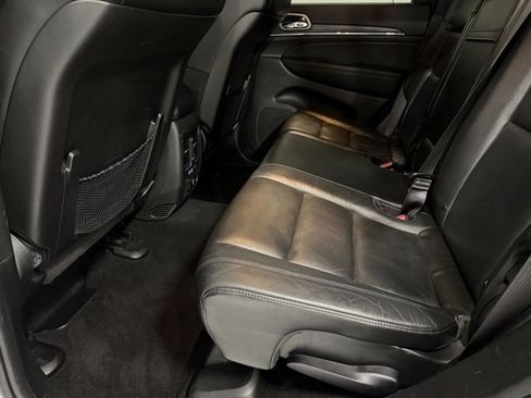 Used 2021 Jeep Grand Cherokee Limited image 23