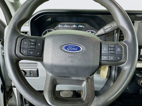 Used 2023 Ford F350 XLT image 38