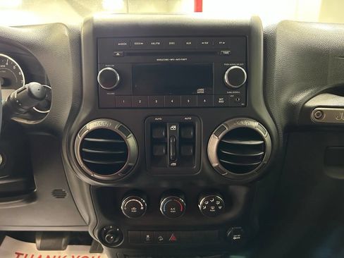 Used 2015 Jeep Wrangler Unlimited Sport w/ Quick Order Package 24S AWD/4WD image 21