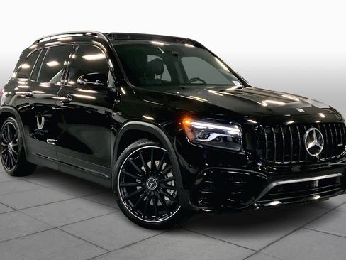 Used 2025 Mercedes-Benz GLB 35 AMG 4MATIC image 2