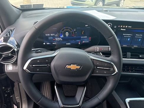 Used 2026 Chevrolet Equinox LT w/ Safety and Technology Package image 11