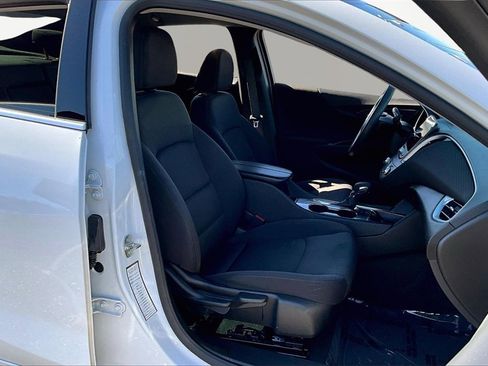 Used 2023 Chevrolet Malibu LT image 7