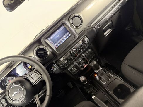 Used 2023 Jeep Wrangler Unlimited w/ Cold Weather Group AWD/4WD image 46