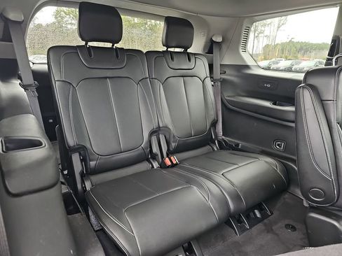 Used 2022 Jeep Grand Cherokee L Limited image 15