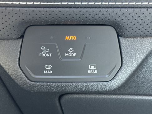 New 2026 Volkswagen Atlas SE image 10