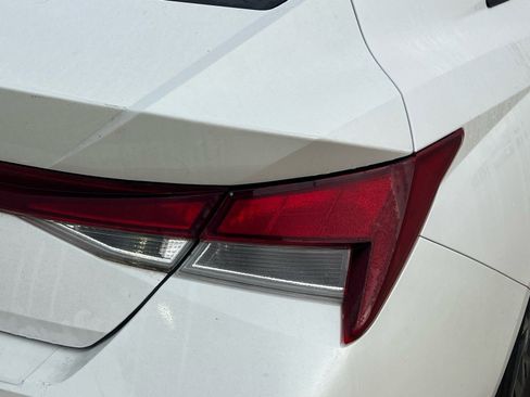 Used 2021 Hyundai Elantra SEL w/ Convenience Package image 14