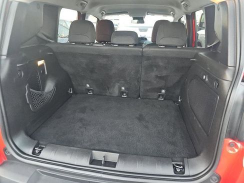 Used 2019 Jeep Renegade Trailhawk w/ Cold Weather Group II image 14