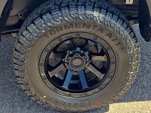 Used 2022 Toyota Tacoma SR w/ SX Package AWD/4WD image 32