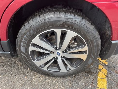 Used 2018 Subaru Outback 2.5i Limited image 9