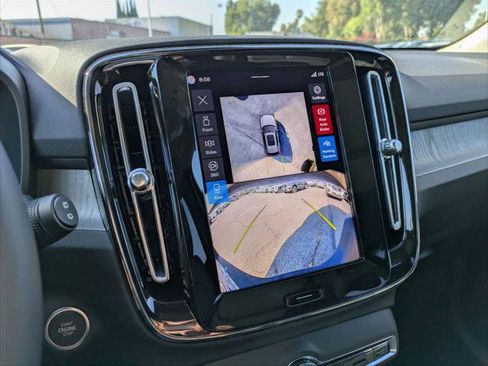 New 2026 Volvo XC40 B5 Ultra w/ Climate Package image 10