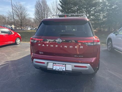 Used 2024 Nissan Pathfinder SL image 7