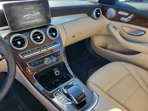 Used 2017 Mercedes-Benz C 300 Sedan image 32