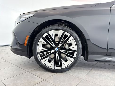 Certified 2026 BMW 530i image 11