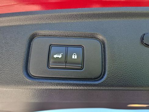 Used 2024 Nissan Pathfinder SL w/ Cargo Package AWD/4WD image 10