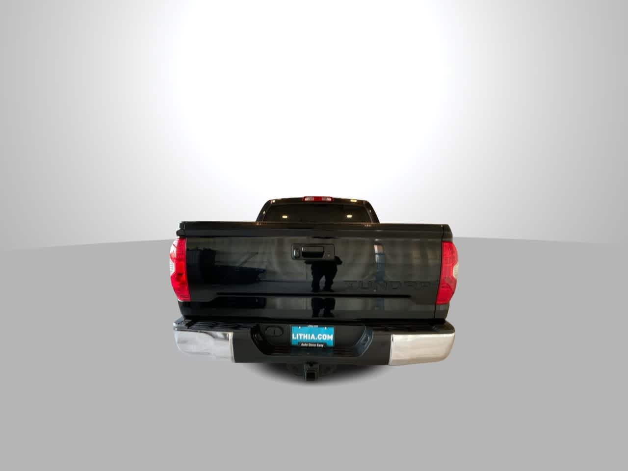 Used 2018 Toyota Tundra SR5 w/ TRD Off Road Package AWD/4WD image 7