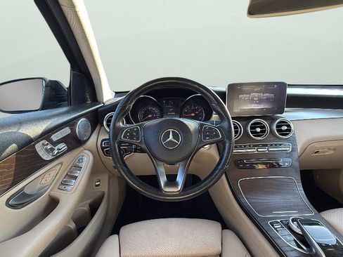 Used 2018 Mercedes-Benz GLC 300 4MATIC image 13
