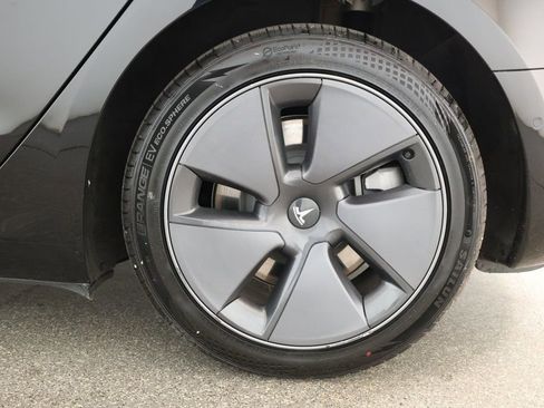 Used 2021 Tesla Model 3 Standard Range Plus image 7