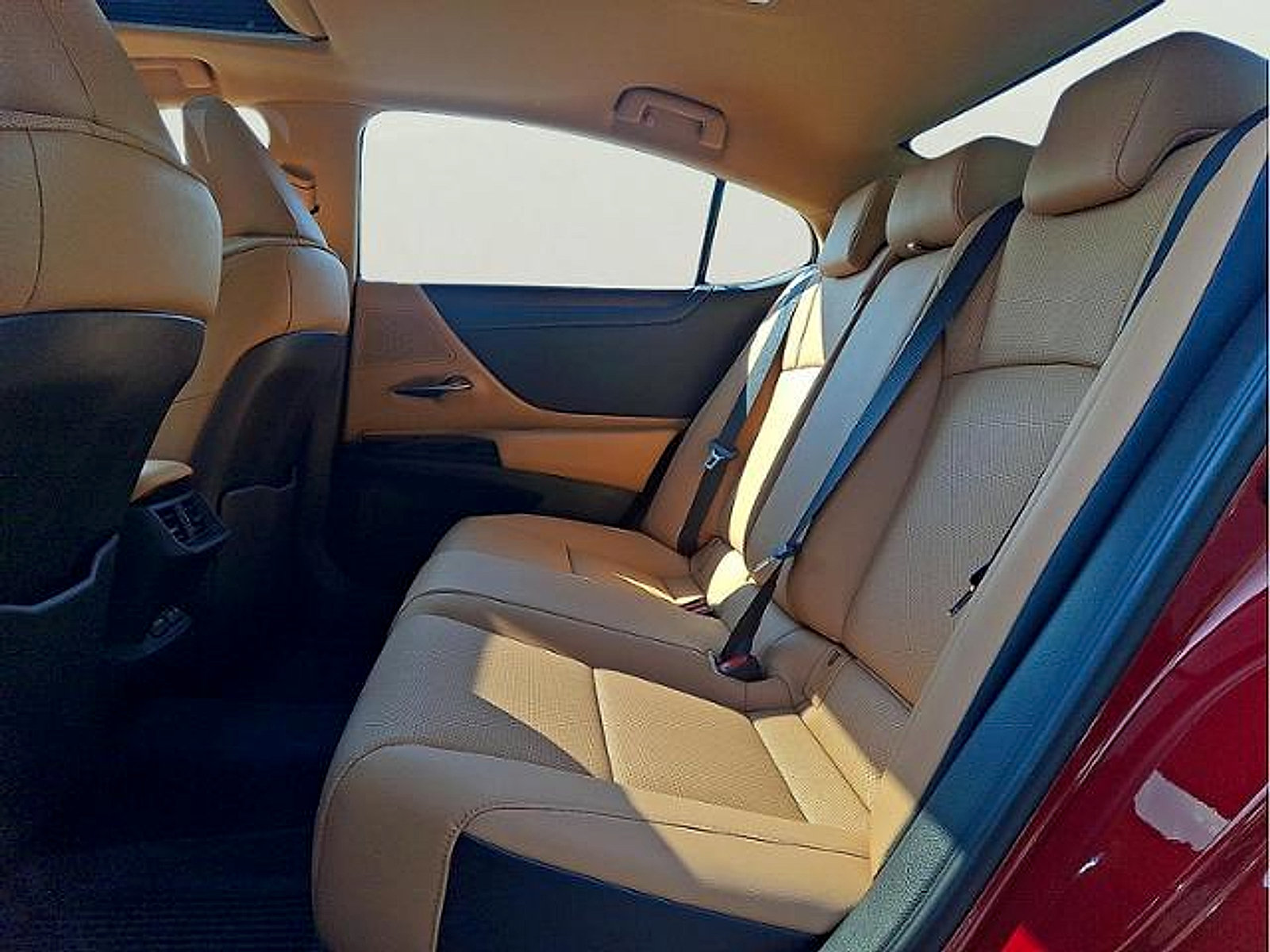 Used 2024 Lexus ES 350 w/ Premium Package FWD image 8