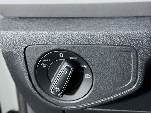 Used 2023 Volkswagen Atlas Cross Sport SE image 16