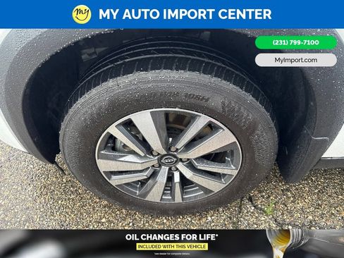 Used 2025 Nissan Pathfinder SL AWD/4WD image 6