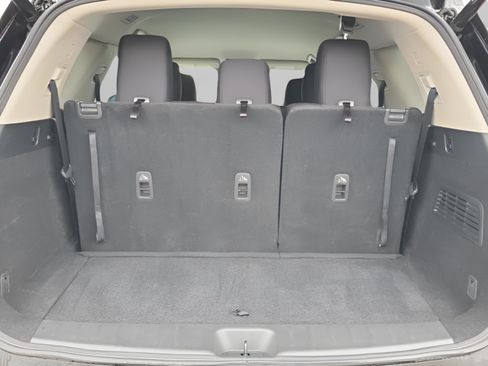 Certified 2025 Nissan Pathfinder SV image 10