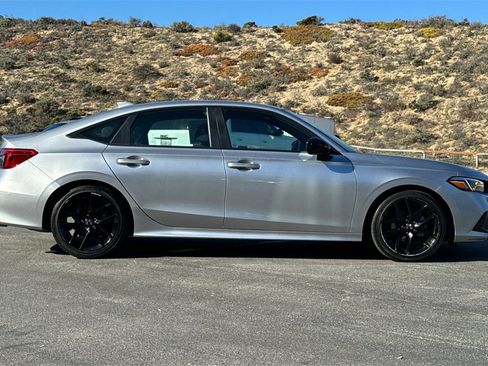 Used 2024 Honda Civic Sport image 2