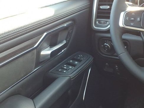 New 2026 RAM 1500 Laramie w/ Sport Appearance Package AWD/4WD image 12