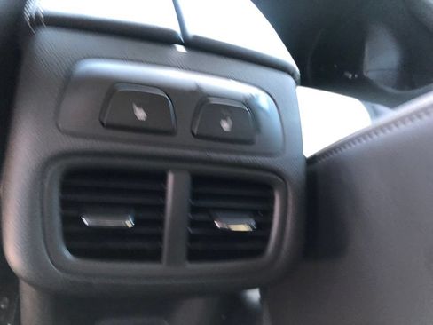 Used 2023 Buick Envision Avenir FWD image 22
