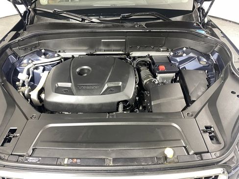 Used 2022 Volvo XC90 T6 Momentum w/ Advanced Package image 12