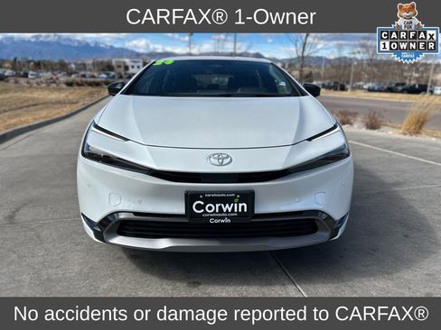 Used 2024 Toyota Prius XLE image 2