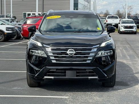 Used 2024 Nissan Rogue Platinum image 10