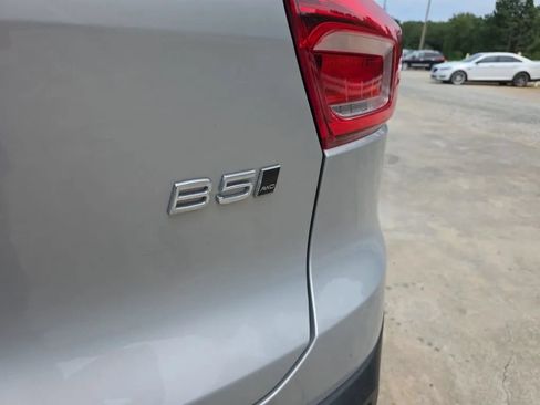 Used 2023 Volvo XC40 B5 Plus w/ Driver Assist Package AWD/4WD image 12