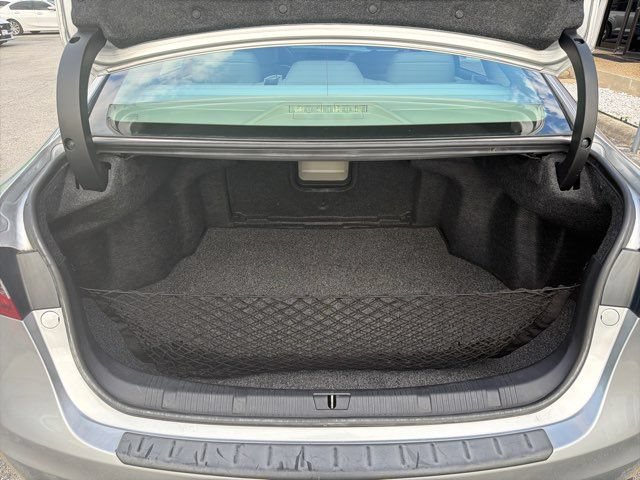 Used 2018 Toyota Avalon Limited FWD image 12