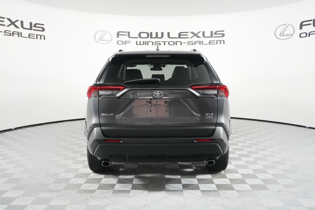 Used 2022 Toyota RAV4 XLE Premium AWD/4WD image 6