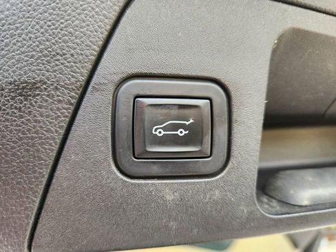 Used 2017 Buick Envision Essence image 16