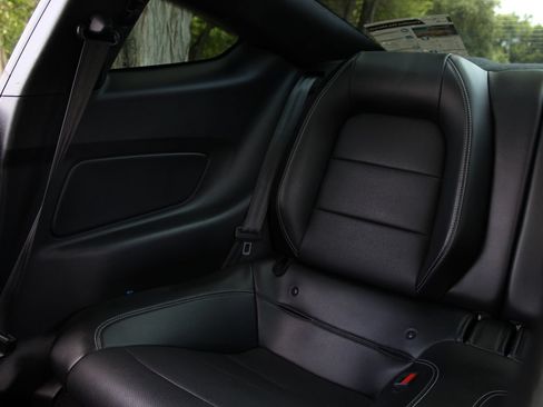 Used 2022 Ford Mustang GT Premium RWD image 13