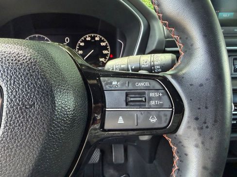 Used 2024 Honda Pilot Sport image 23