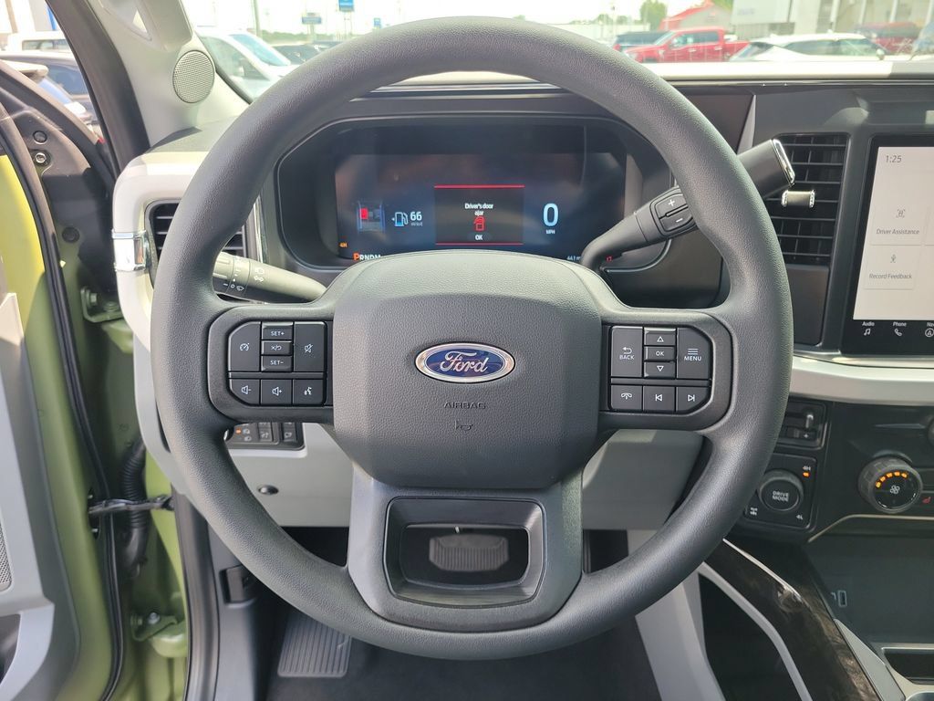 New 2026 Ford F250 XLT w/ XLT Premium Package AWD/4WD image 29